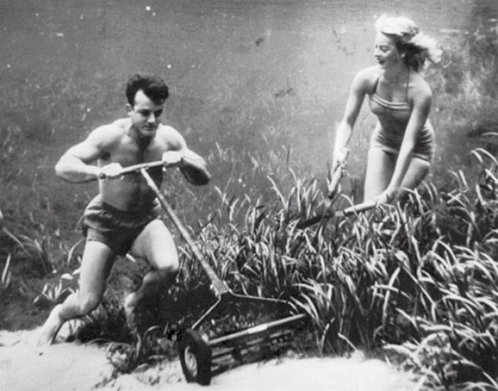 Proklitiko.gr - Είναι δύσκολο να το πιστέψει κανείς, αλλά αυτές οι Pin-up φωτογραφίες "τραβήχτηκαν" μέσα στο νερό το 1938!