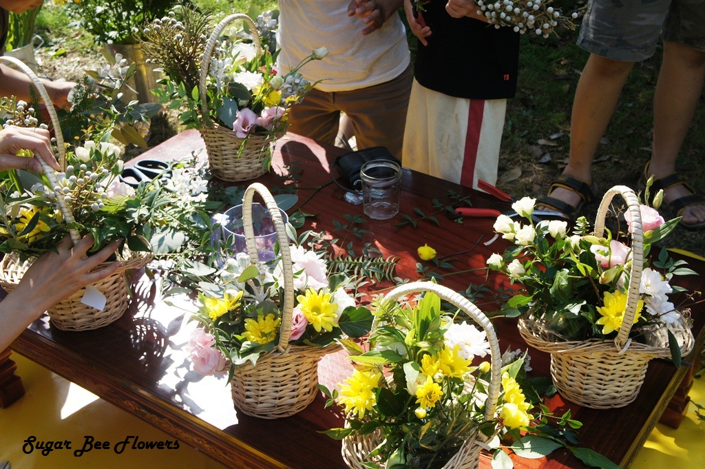 Sugar Bee Flowers Kiddies Easter basket flower arrangement (5th Apr 2012)