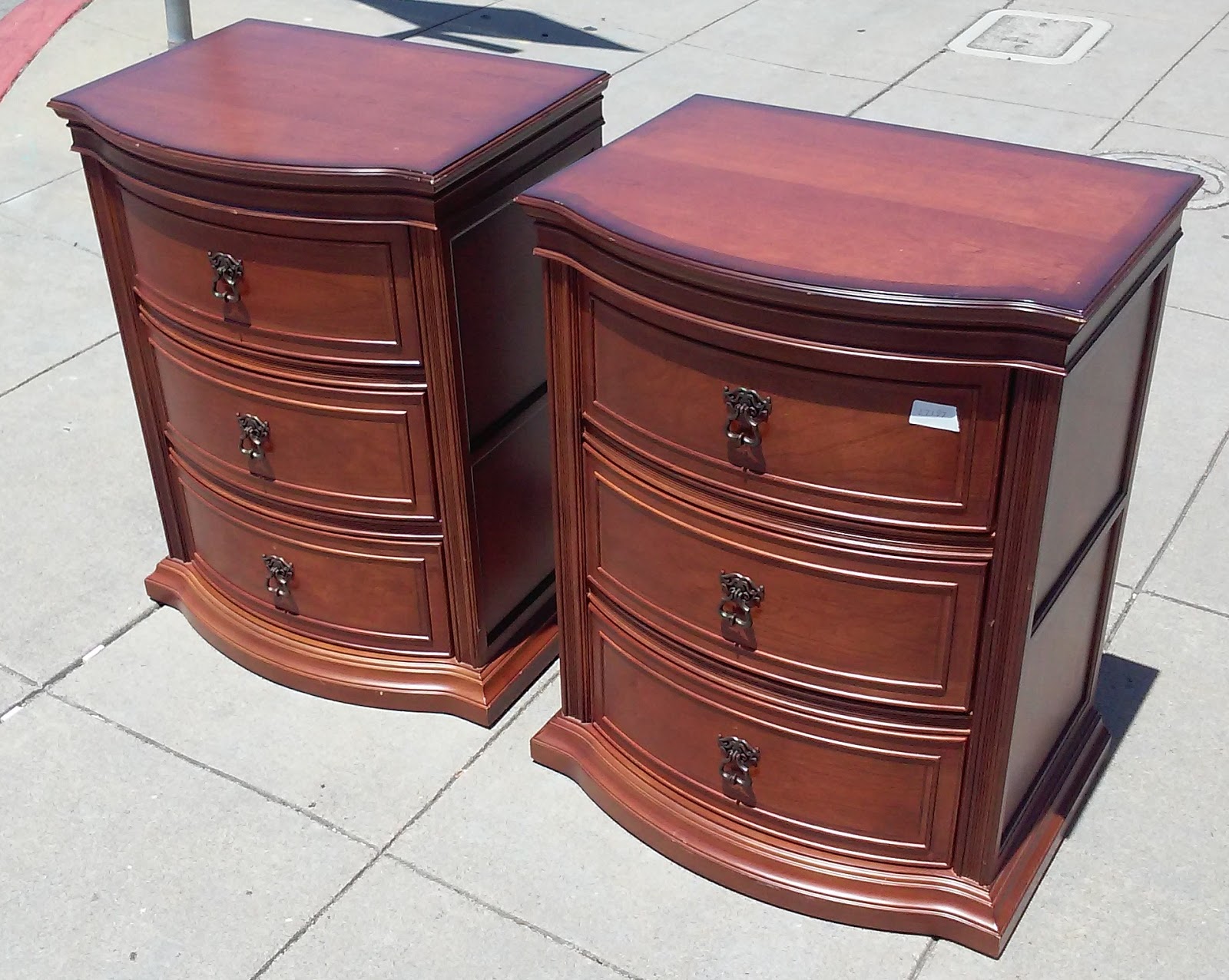 Uhuru Furniture Collectibles Sold Bargain Buy 17190 Bombay