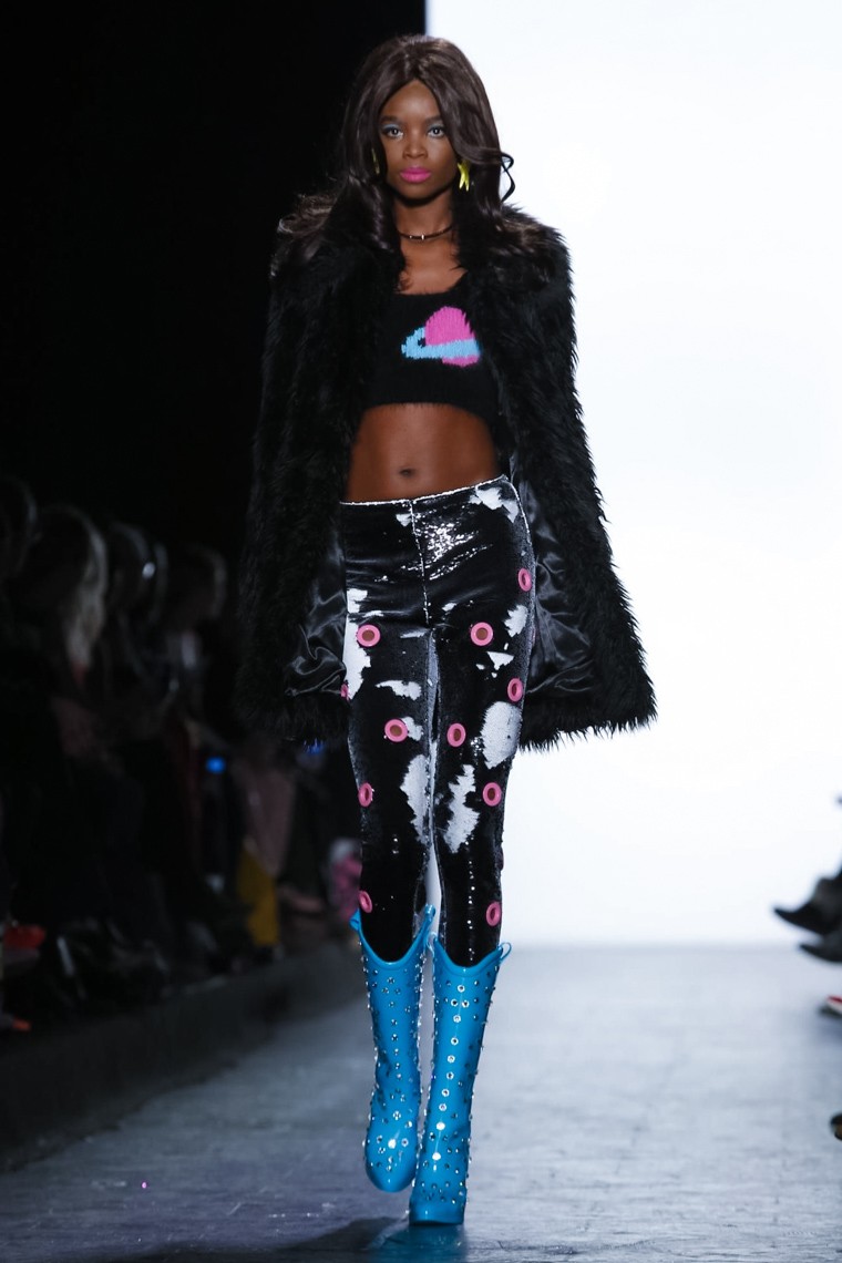 Jeremy Scott Fall/Winter 2016-2017 RTW NYFW Jeremy-Scott-fall-winter-2016-2017-collection-New-York-Fashion-Week, Jeremy-Scott-fall-winter-2016-2017, Jeremy-Scott-FW-2017, du-dessin-aux-podiums, dudessinauxpodiums