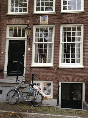 Amsterdam, casa lungo i canali