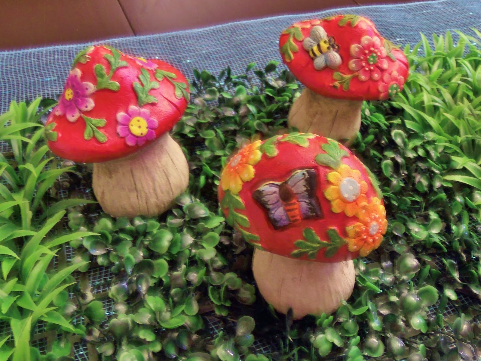 HollysHome Family Life: Creative ways to make mushrooms for your party