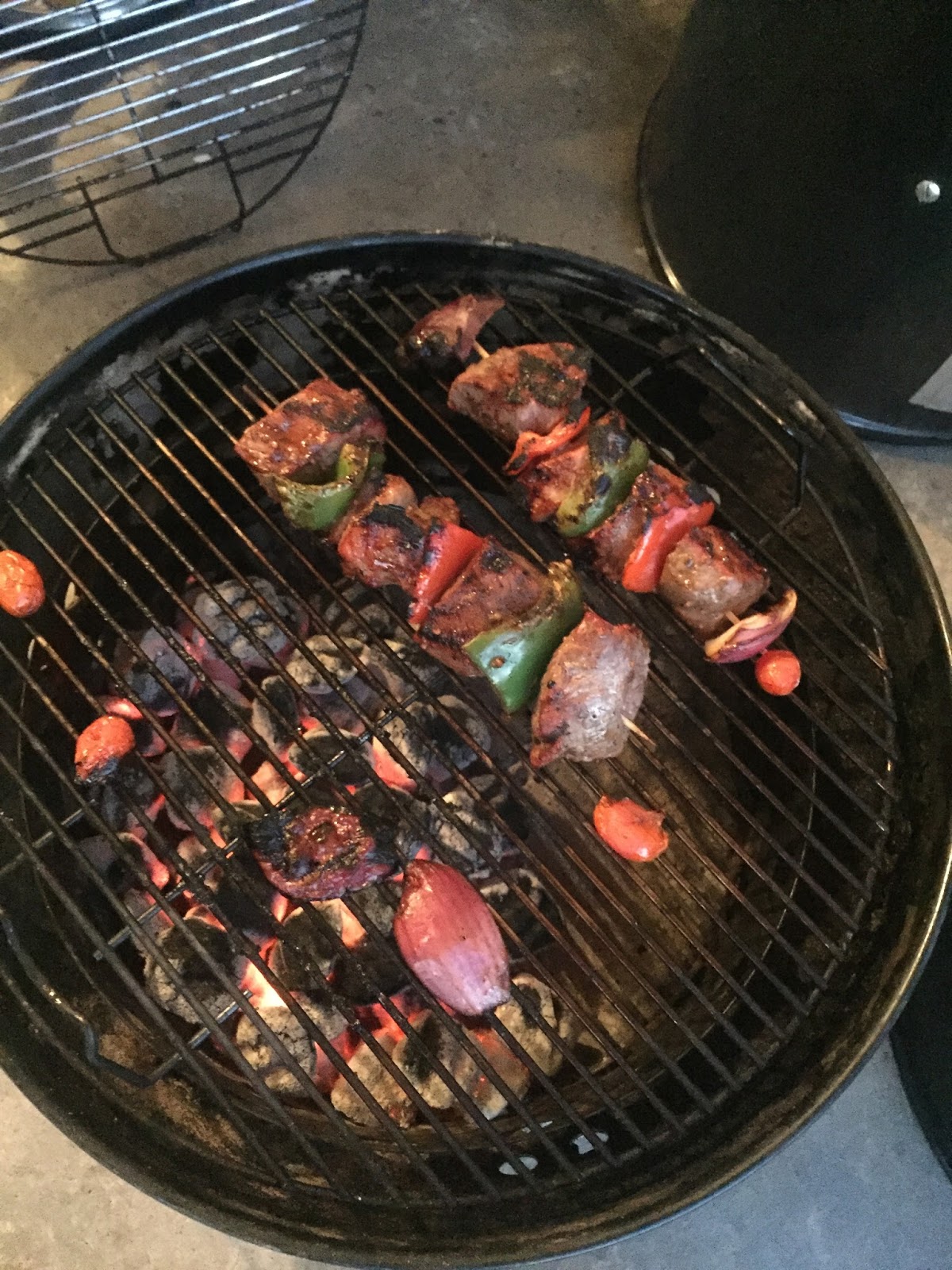 TKQ Converting My WSM to a Charcoal Grill for Steak Kabobs