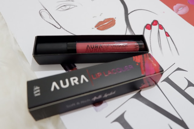 aura lip lacquer dengan warna natural dan bisa digunakan untuk berbagai acara 