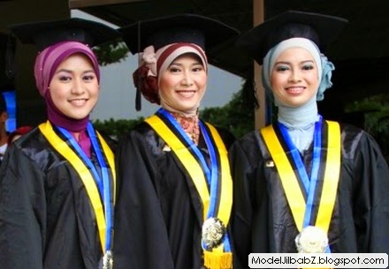Model Jilbab Untuk Wisuda Santun Model Jilbab Untuk Wisuda Santun