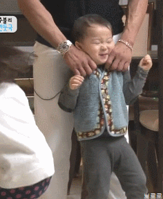 흥이 넘치는 아기 송민국.jpgif | 인스티즈