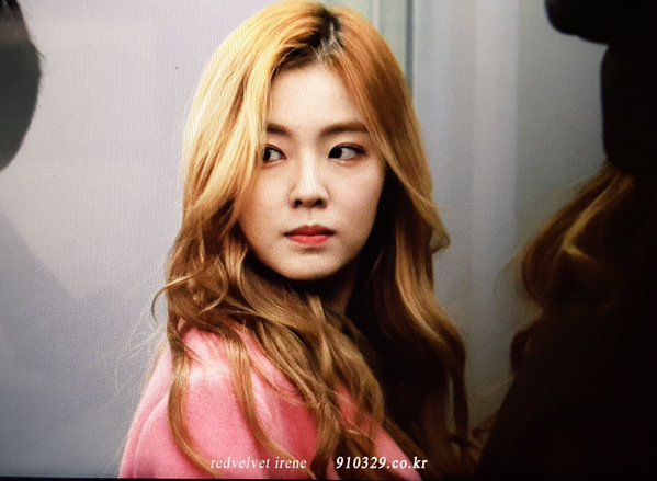 핑크코트 입은 아이린 출국 프리뷰 | 인스티즈