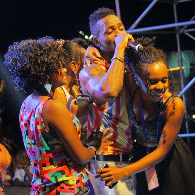 Diamond lawamani Mombasa, adaiwa kuwafukuza Nyota Ndogo na wasanii wengine kwenye VIP Lounge