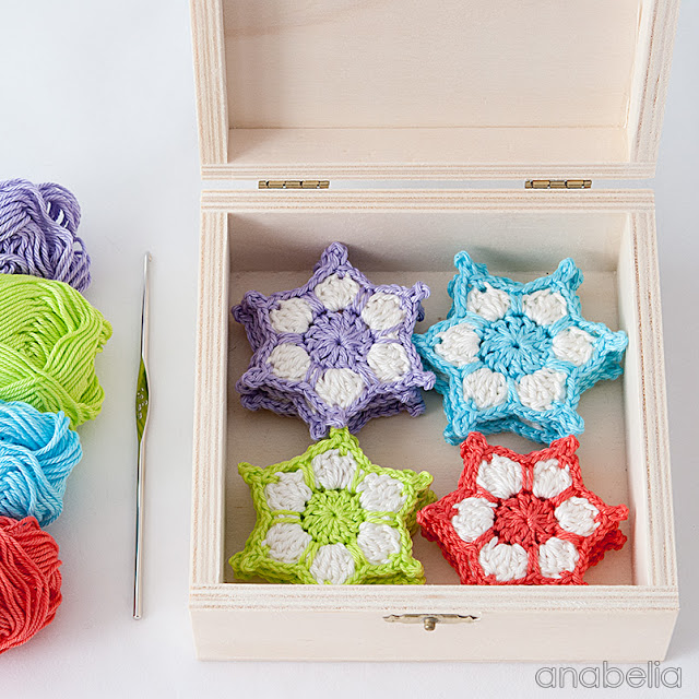 Crochet star garland free pattern 2015 by Anabelia Craft Design