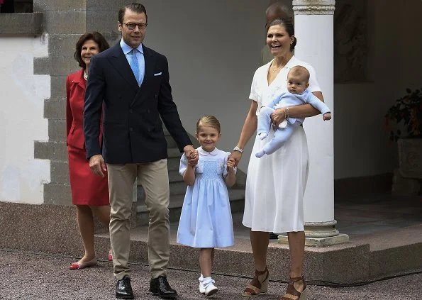 King Carl Gustaf, Queen Silvia, Crown Princess Victoria of Sweden, and Prince Daniel of Sweden,with Princess Estelle and Prince Oscar