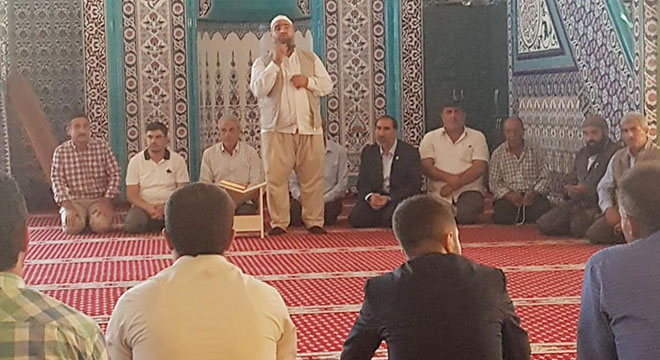 HÜDA PAR, Diyarbakır Hani'de husumetli aileleri barıştırdı HÜDA PAR, Diyarbakır Hani'de husumetli aileleri barıştırdı