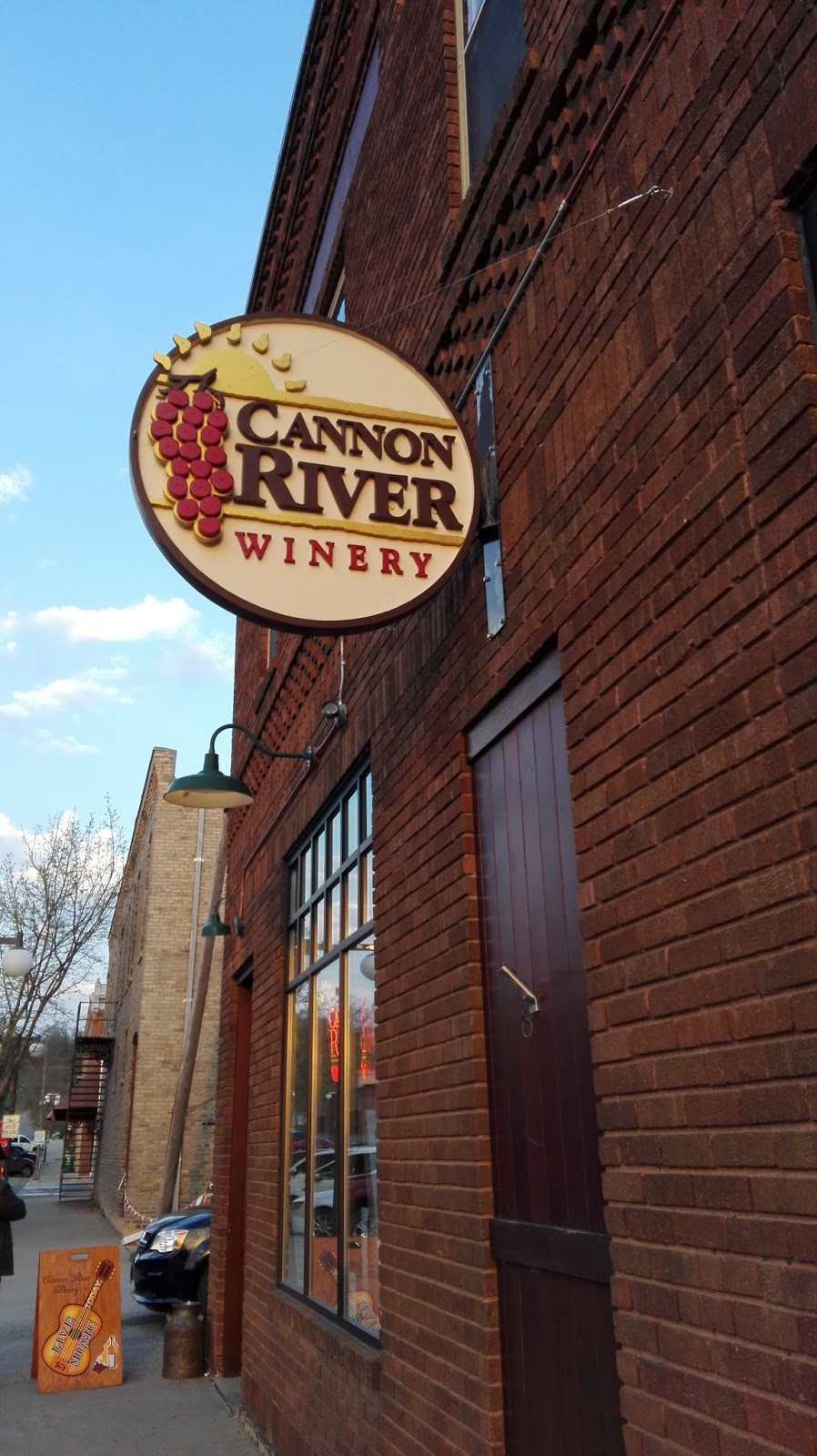 My Adventures in Travel Great River Road Wine Trail, plus a Brewery