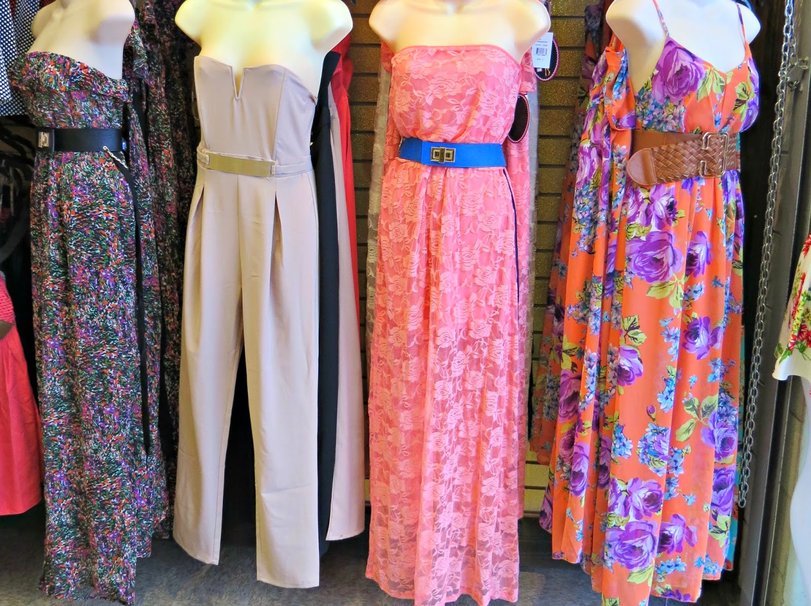 The Santee Alley: Weekly Fashion Finds: High-Waisted Denim & Summer Dresses
