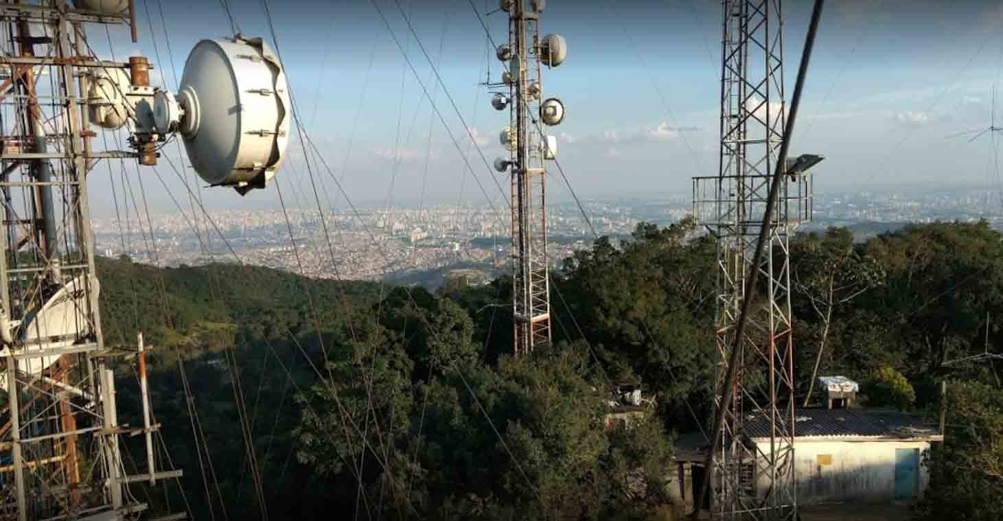 Imagem 8: torres Parque Taipas em uma visão "de cima". Foto: acervo JhoOnnynho Imagem 8: torres Parque Taipas em uma visão "de cima". Foto: acervo JhoOnnynho