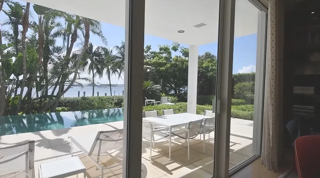 35 Interior Design Photos vs. 936 N Lake Way, Palm Beach, FL Luxury Home Tour
