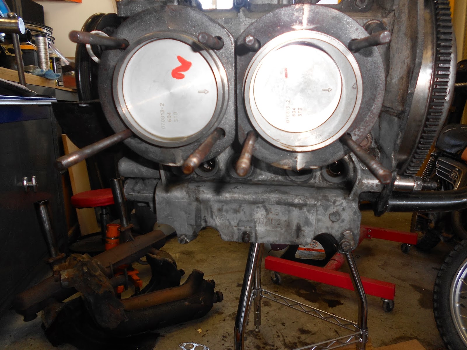 The Bug Boys Installing pistons and cylinders in an air cooled bug and