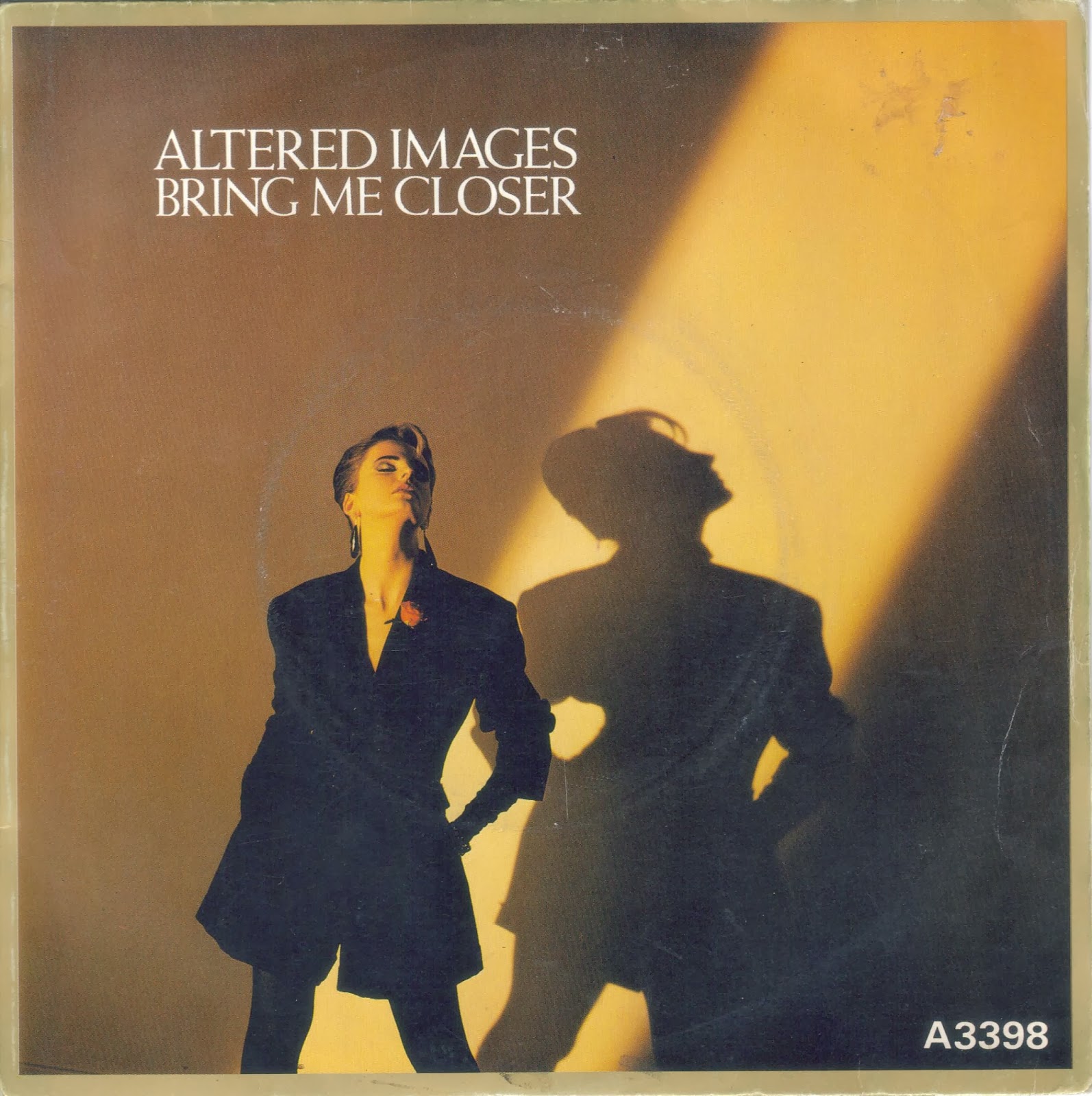 Altered images перевод. Altered images перевод текста 8. Altered images spotlight. Altered images перевод текста 8. Altered images - bite.