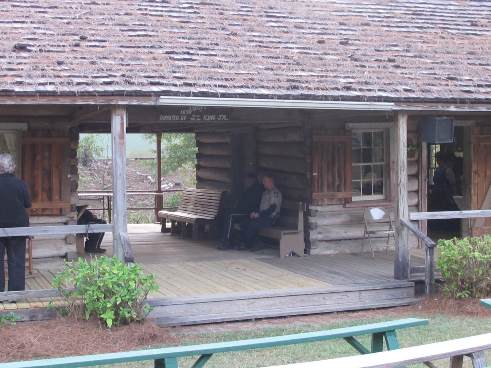 PrunePicker Large dogtrot house.