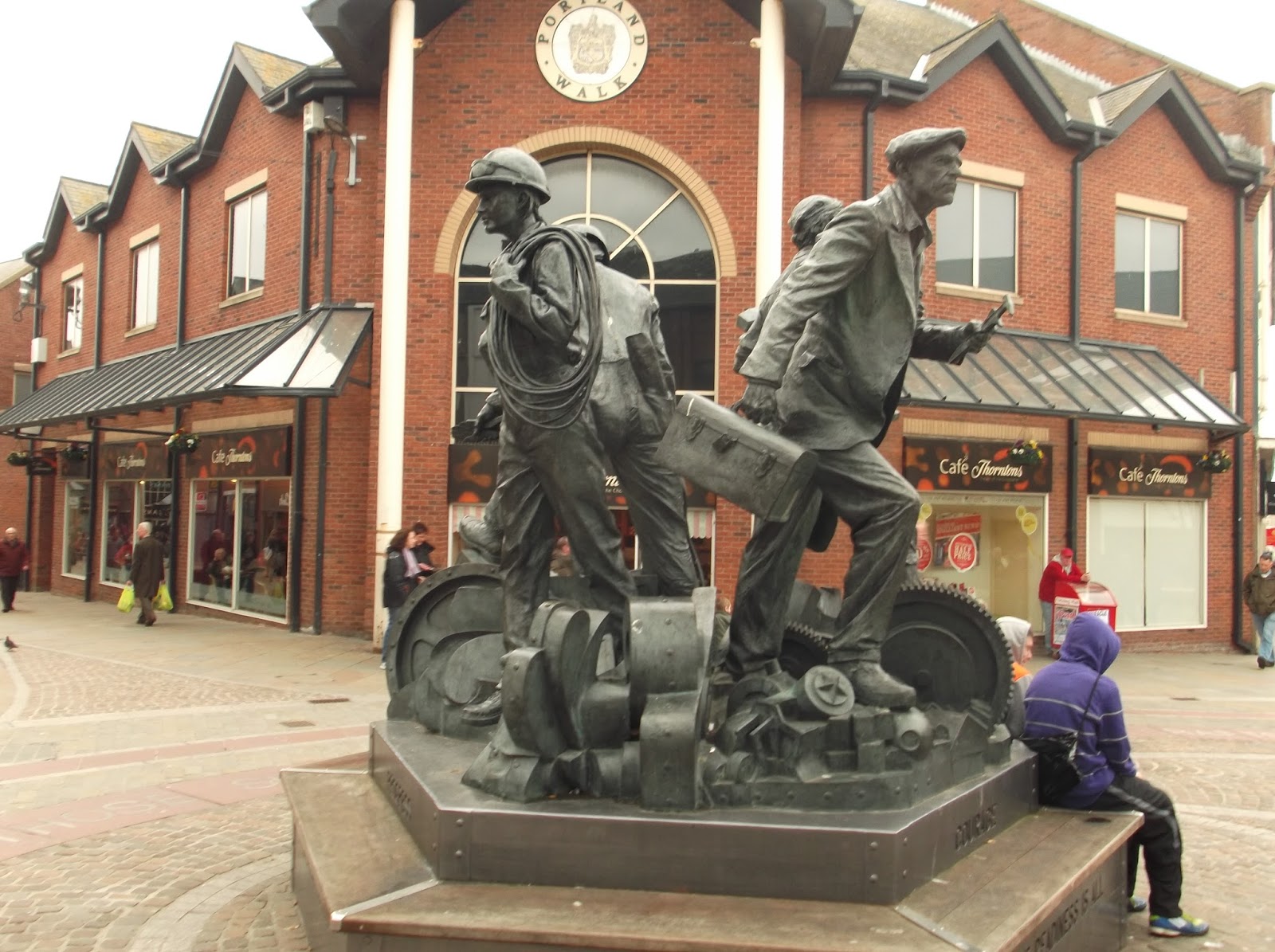 Walking the English coast the easy way! Walk 193 Askam in Furness to Walney Island and Barrow