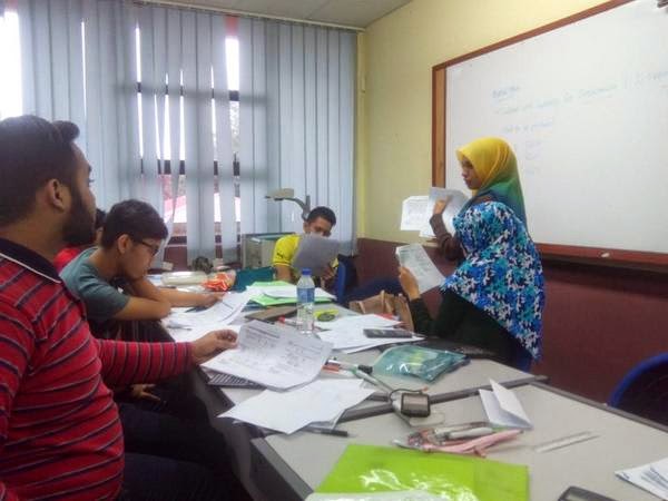 5 Cara Mengatasi Grogi Saat Mengajar