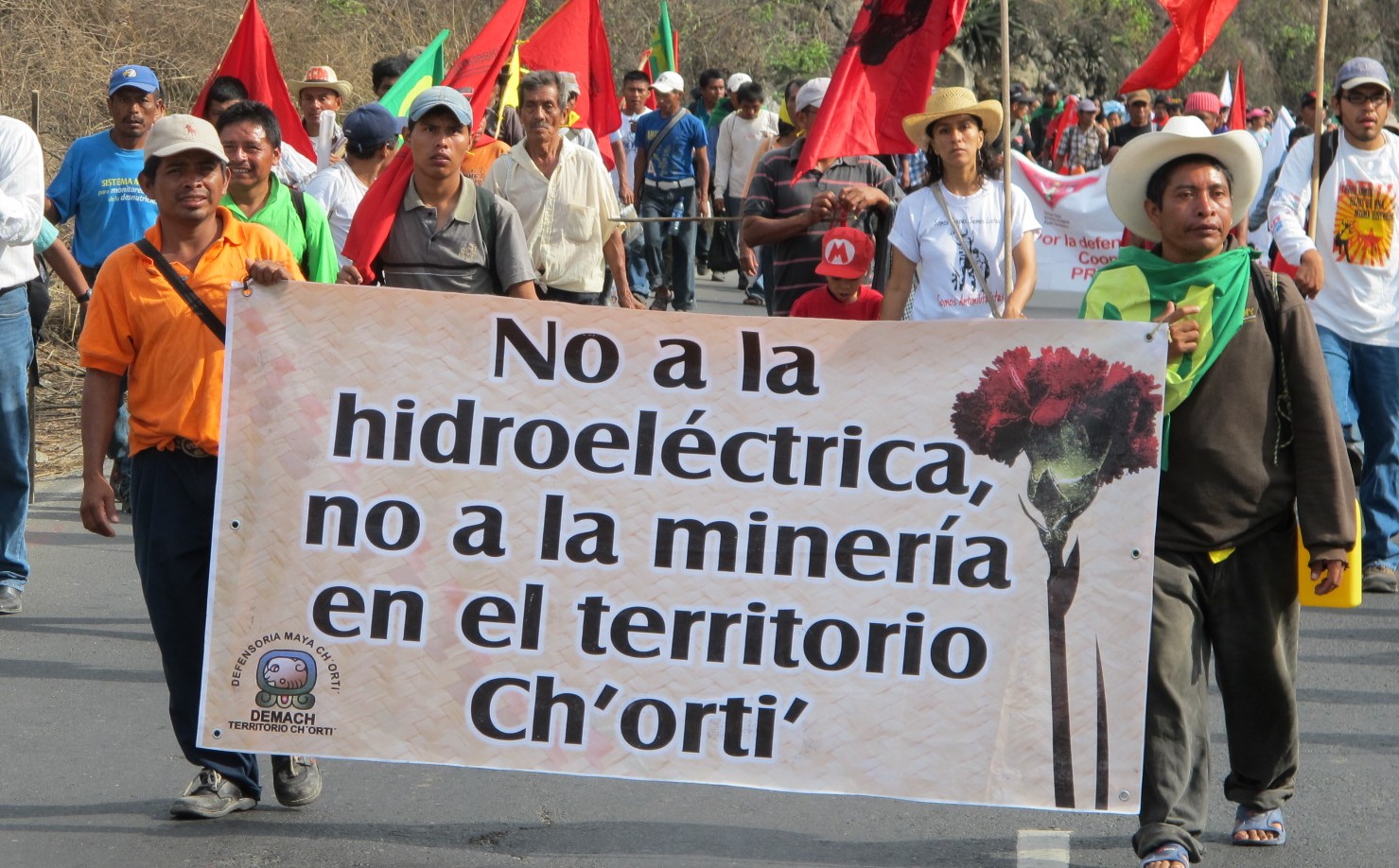 America No Fue Descubierta Fue Invadida Y Saqueada Comunidades de Población en Resistencia. / C.P.R. Urbana: El Caminar  Indígena y Campesino.