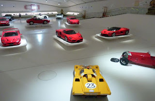 Museo Enzo Ferrari de Módena.