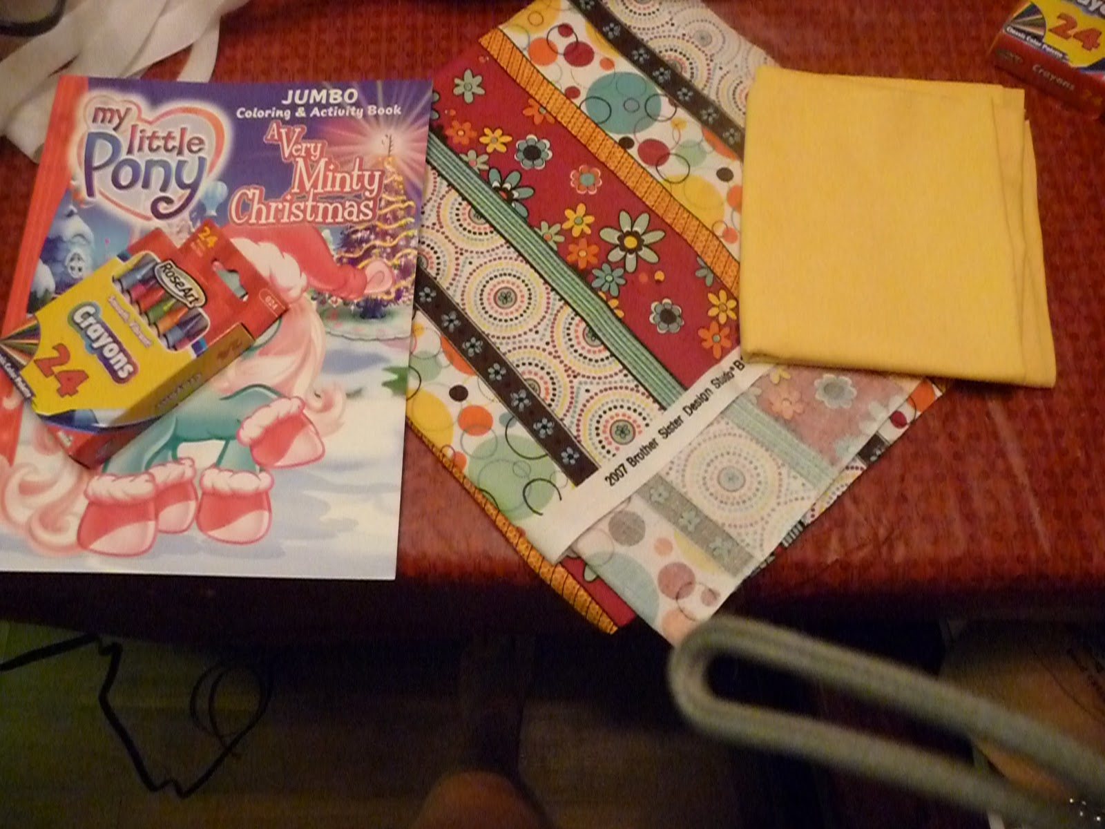 DIY Gifts for Less than 5 Coloring Book Carriers for Boys or Girls