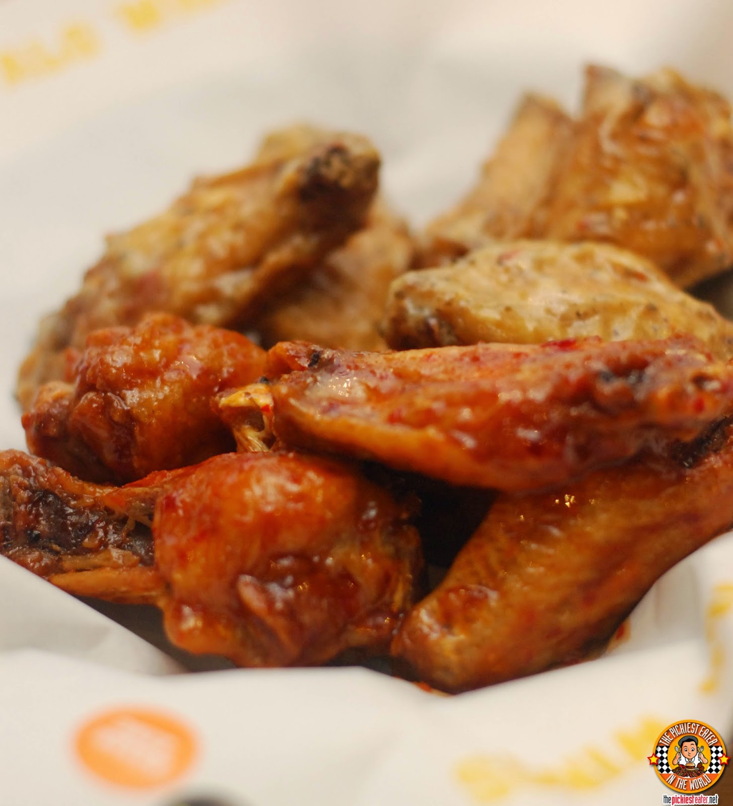 THE PICKIEST EATER IN THE WORLD GOING WILD AT BUFFALO WILD WINGS