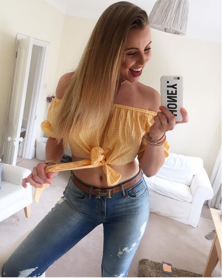 Chesie King, a young blogger fitness and coach based and born in London Chesie King, a young blogger fitness and coach based and born in London