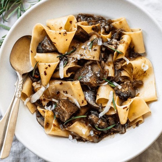 PAPPARDELLE PASTA WITH PORTOBELLO MUSHROOM RAGU #vegetarian #pastarecipes PAPPARDELLE PASTA WITH PORTOBELLO MUSHROOM RAGU #vegetarian #pastarecipes