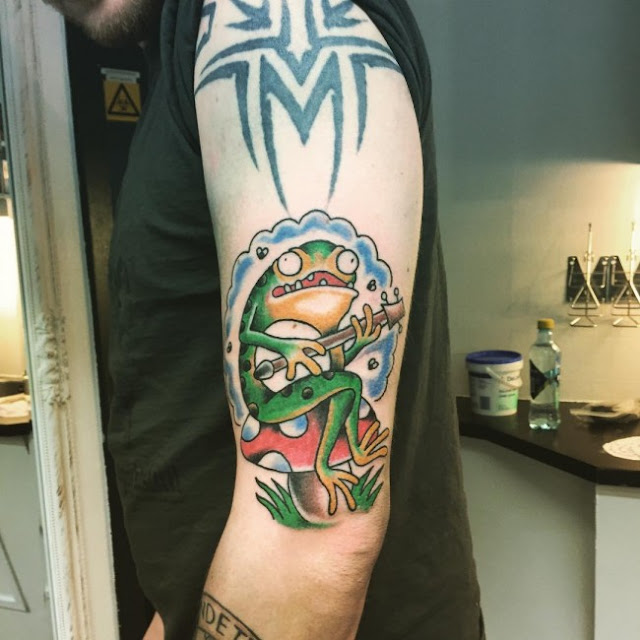 77 incríveis tatuagens de sapos! 77 incríveis tatuagens de sapos!