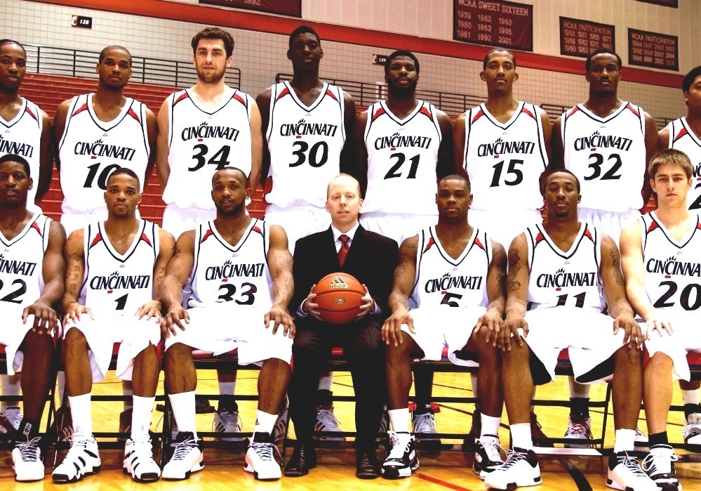 2013–14 Cincinnati Bearcats Men's Basketball Team - Cincinnati College