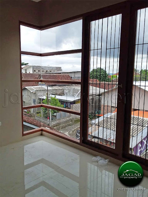 Rumah Baru 2 Lantai jalan Magelang Km 4 Rumah Baru 2 Lantai jalan Magelang Km 4
