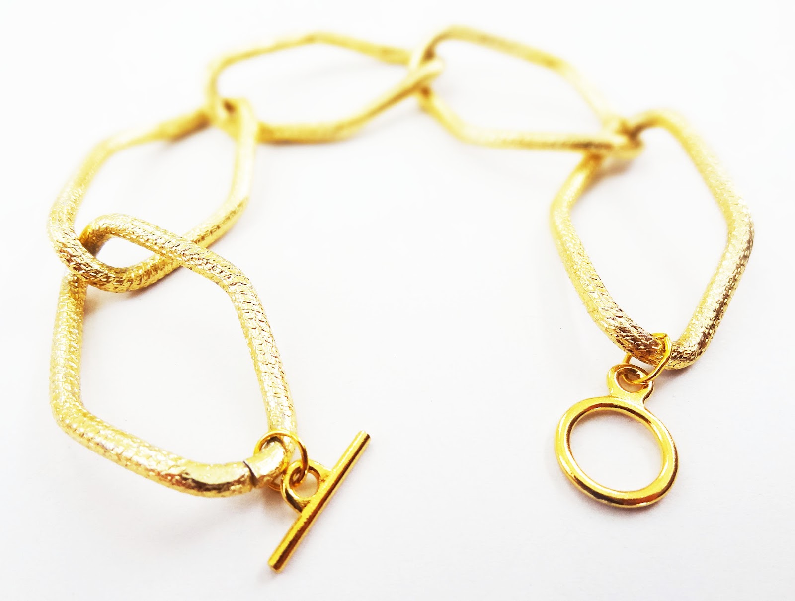 bored doe... Chain Link Bracelet DIY