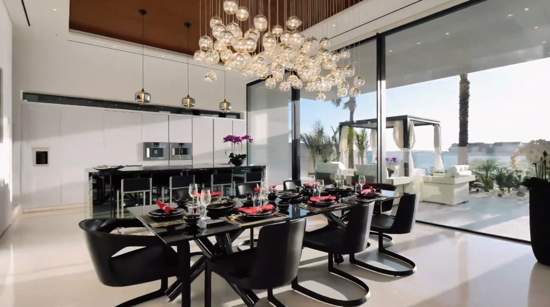92 Interior Design Photos vs. ONE100, Palm Jumeirah Dubai Luxury Beach Mansion Tour