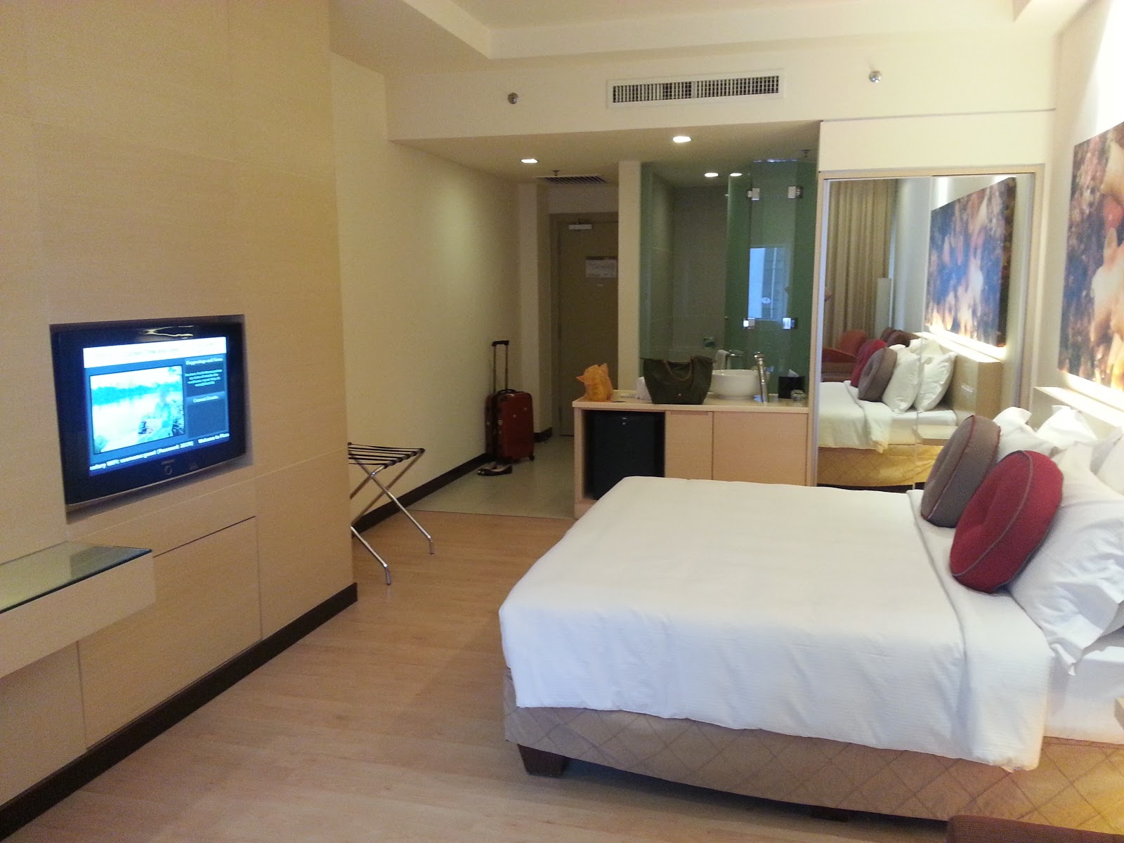 Everlasting Happiness Piccolo Hotel (KL)