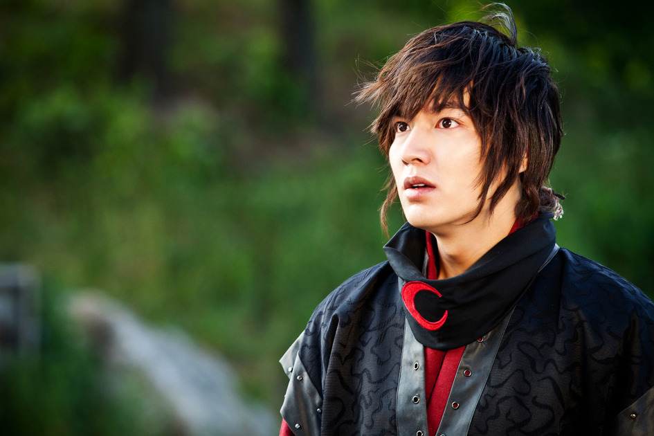 Lee jong suk art. чхве джин-хёк. чан гын сок дорамы красавчик. ли мин ки актер корея. ли мин хо актер.