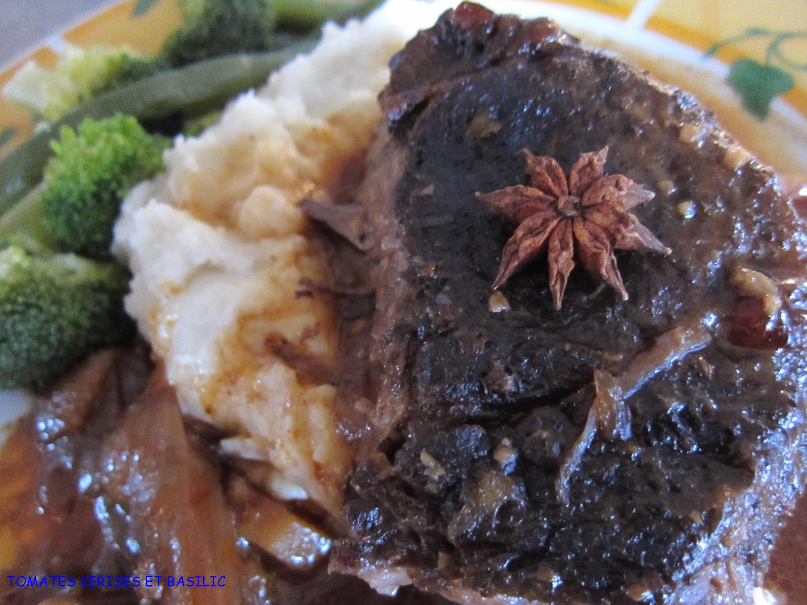 Tomates cerises et Basilic Braisé de boeuf à l'anis étoilé