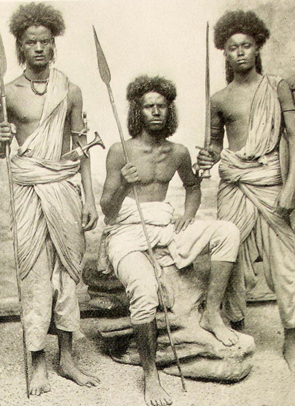 Old+Photographs+of+African+Warriors+(1).jpg