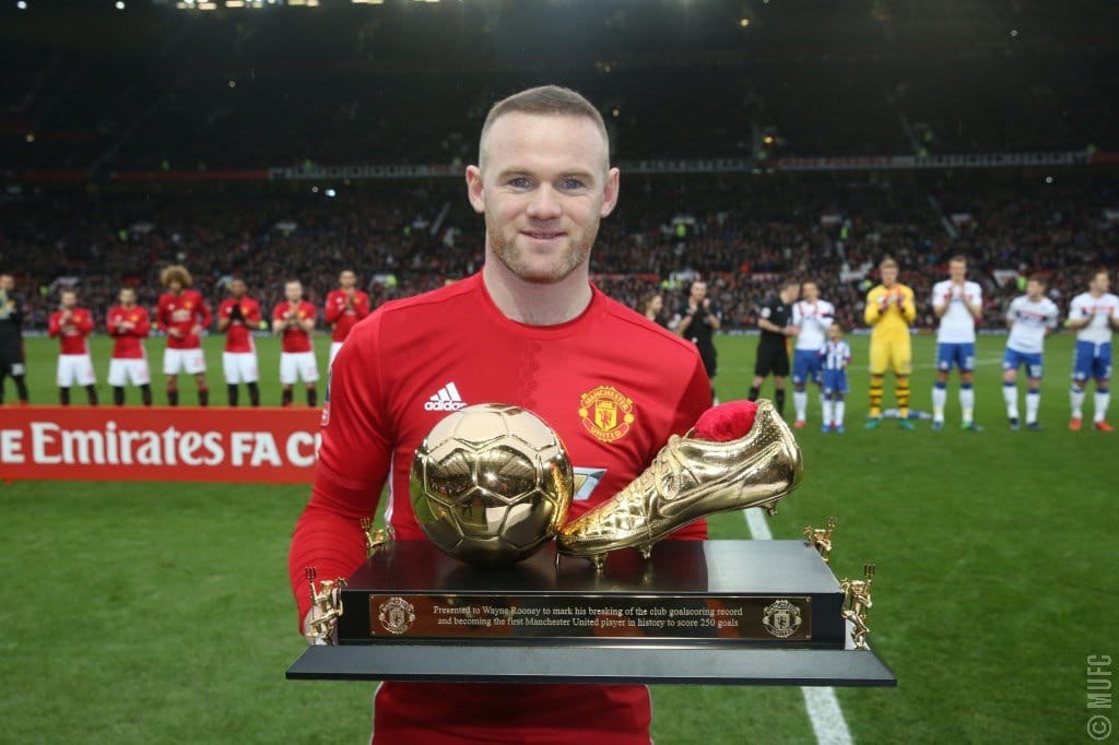 Armonioso . Coca $1.3 Billion Adidas Deal But a Nike Trophy - Wayne Rooney Receives Man Utd  Top Goal Scorer Trophy - Footy Headlines
