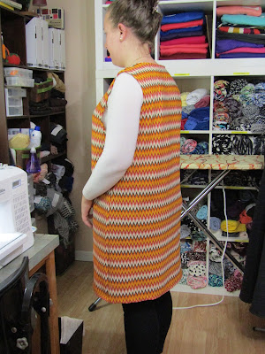 Missoni-look flame-stitch sweater vest www.sewplus.blogspot.com