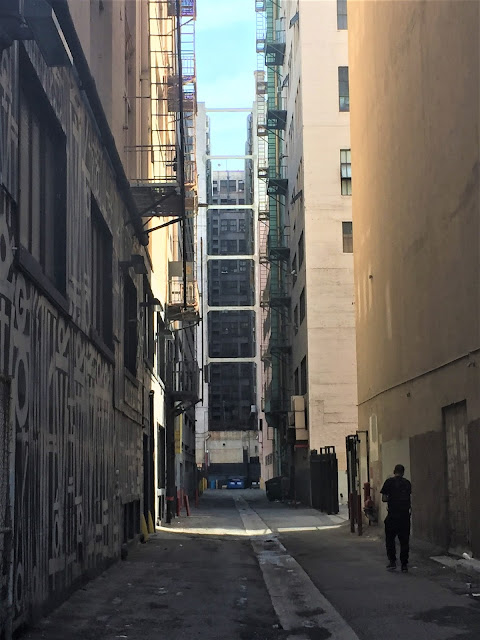Mercury Court alley