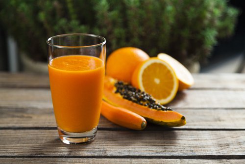 Jus d'orange et de papaye Jus d'orange et de papaye
