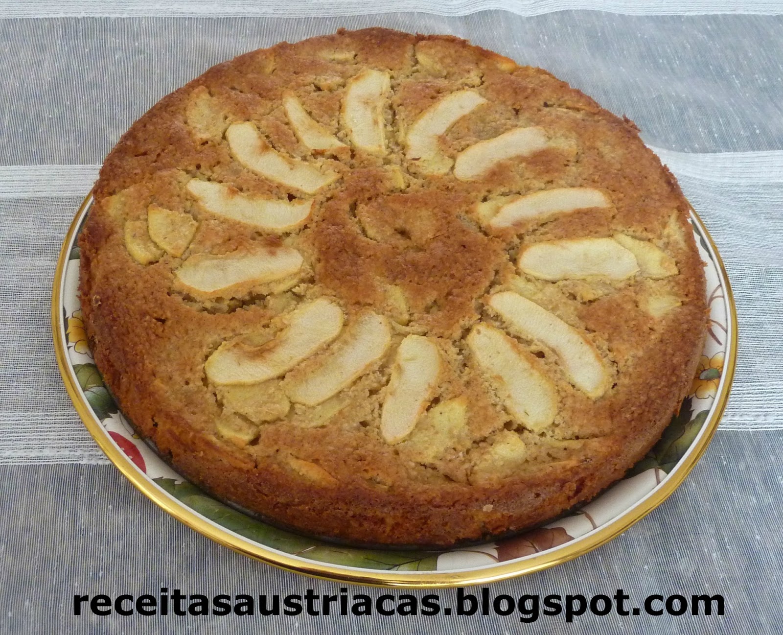 RECEITAS AUSTRÍACAS E ALEMÃS - DOCES: BOLO DE MAÇÃ COM AVEIA ...