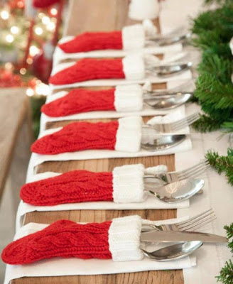 Simple Christmas Table Decorations Christmas table settings using stockings