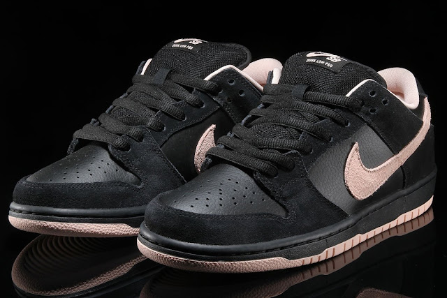 nike sb dunk low all black