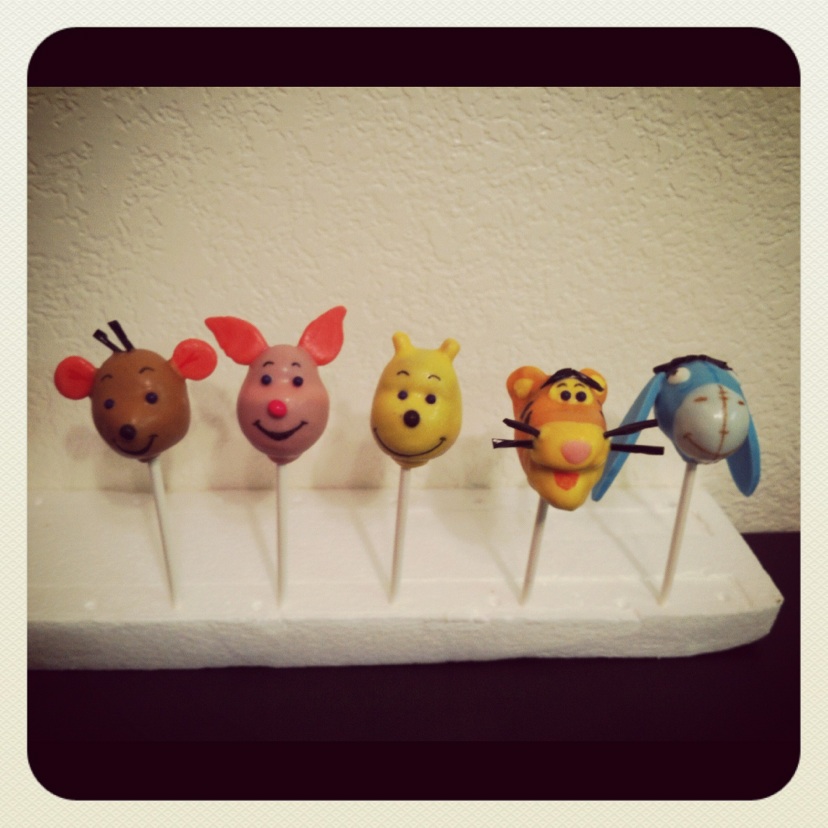 vypassetti cake pops: Winnie the Pooh & Friends