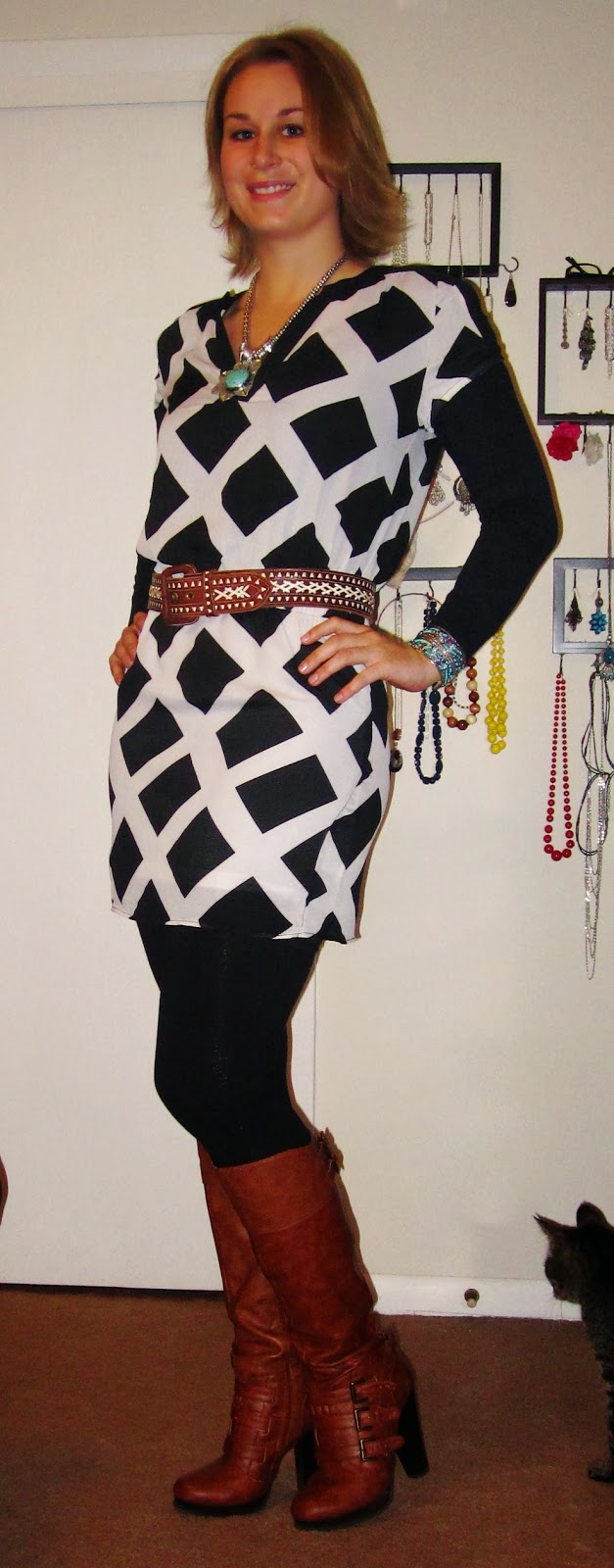 LowBudget Fashionista Black and White Print Featuring Sugar Love