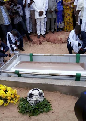 2 Photos: Stephen Keshi finally laid to rest