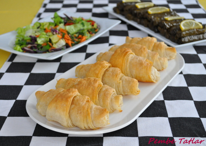 Pembe Tatlar Çıtır Katmer Börek (yufkadan)